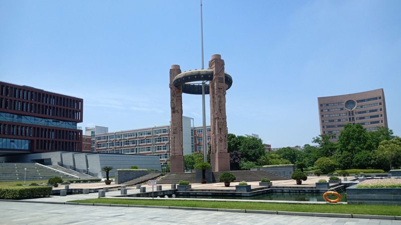 汽车电子配件批发一件代发的优势与挑战**